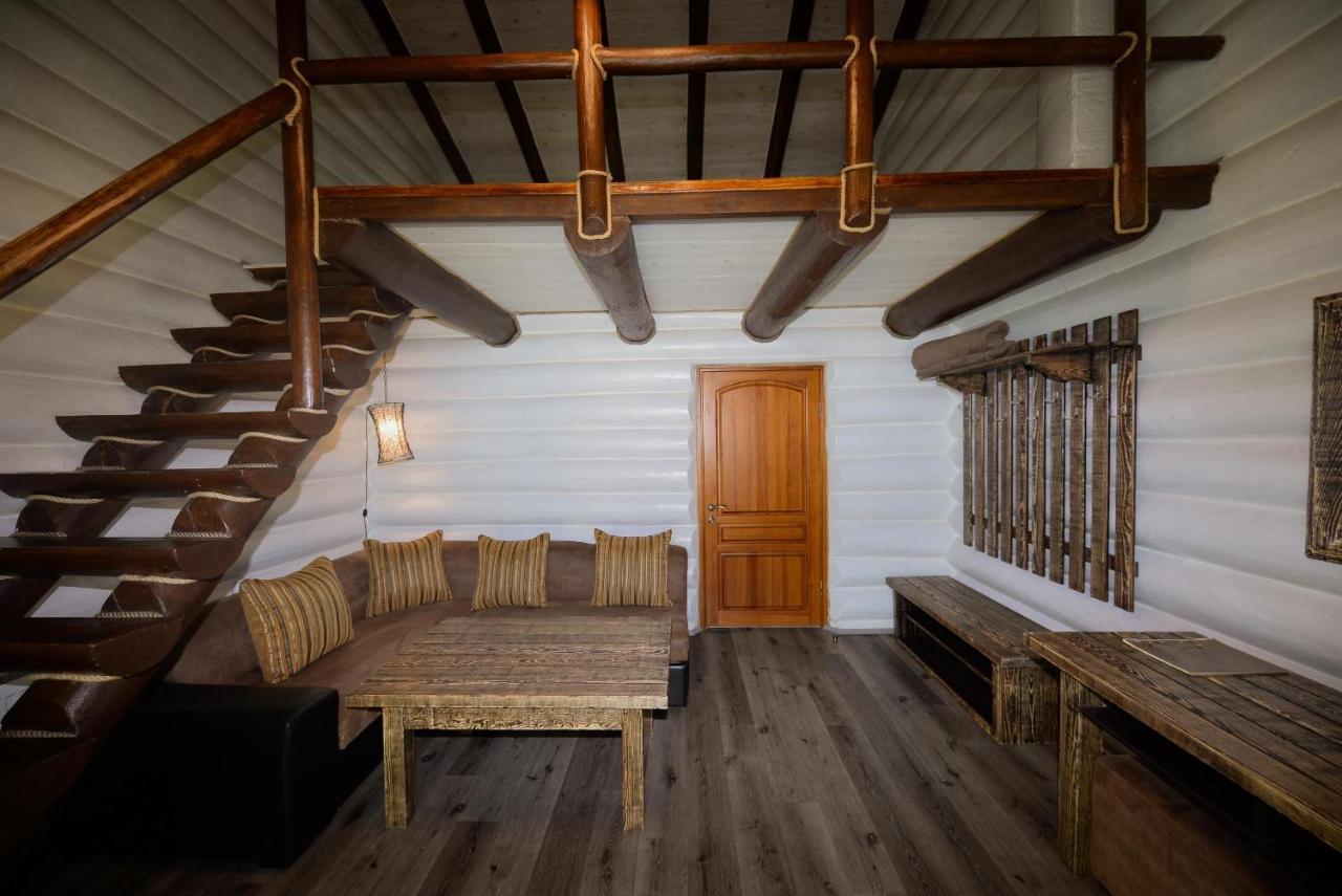 Resort Stariy Prud Pylypovychi Екстериор снимка