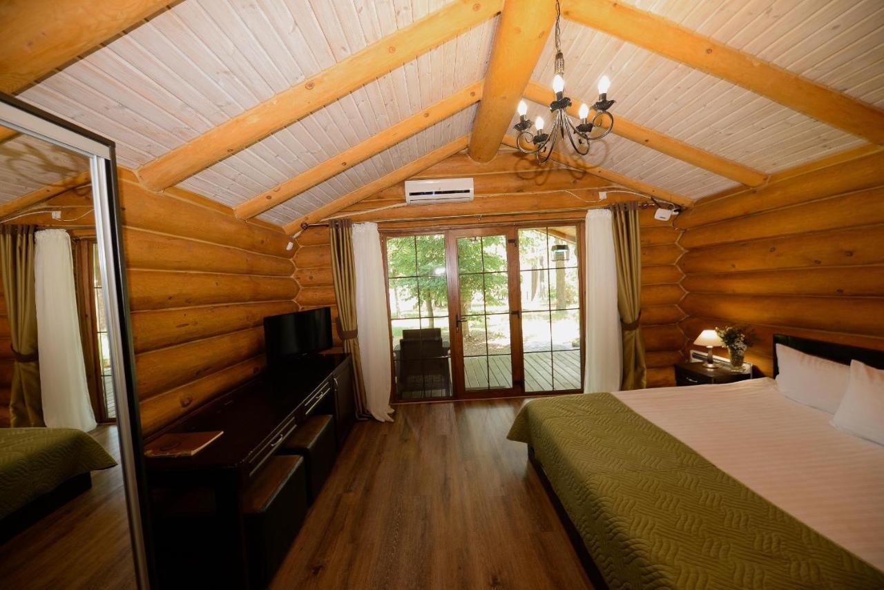 Resort Stariy Prud Pylypovychi Екстериор снимка