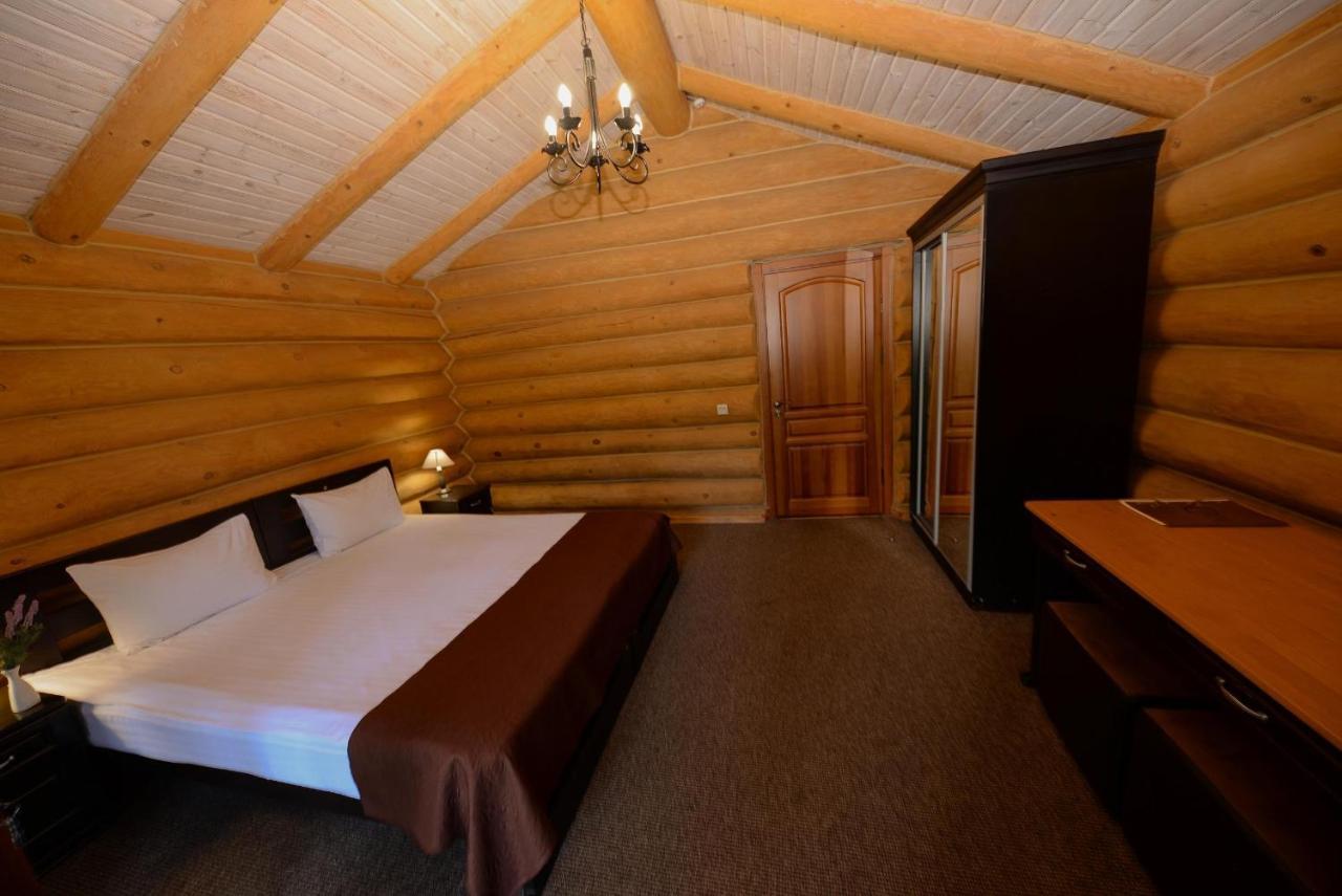Resort Stariy Prud Pylypovychi Екстериор снимка