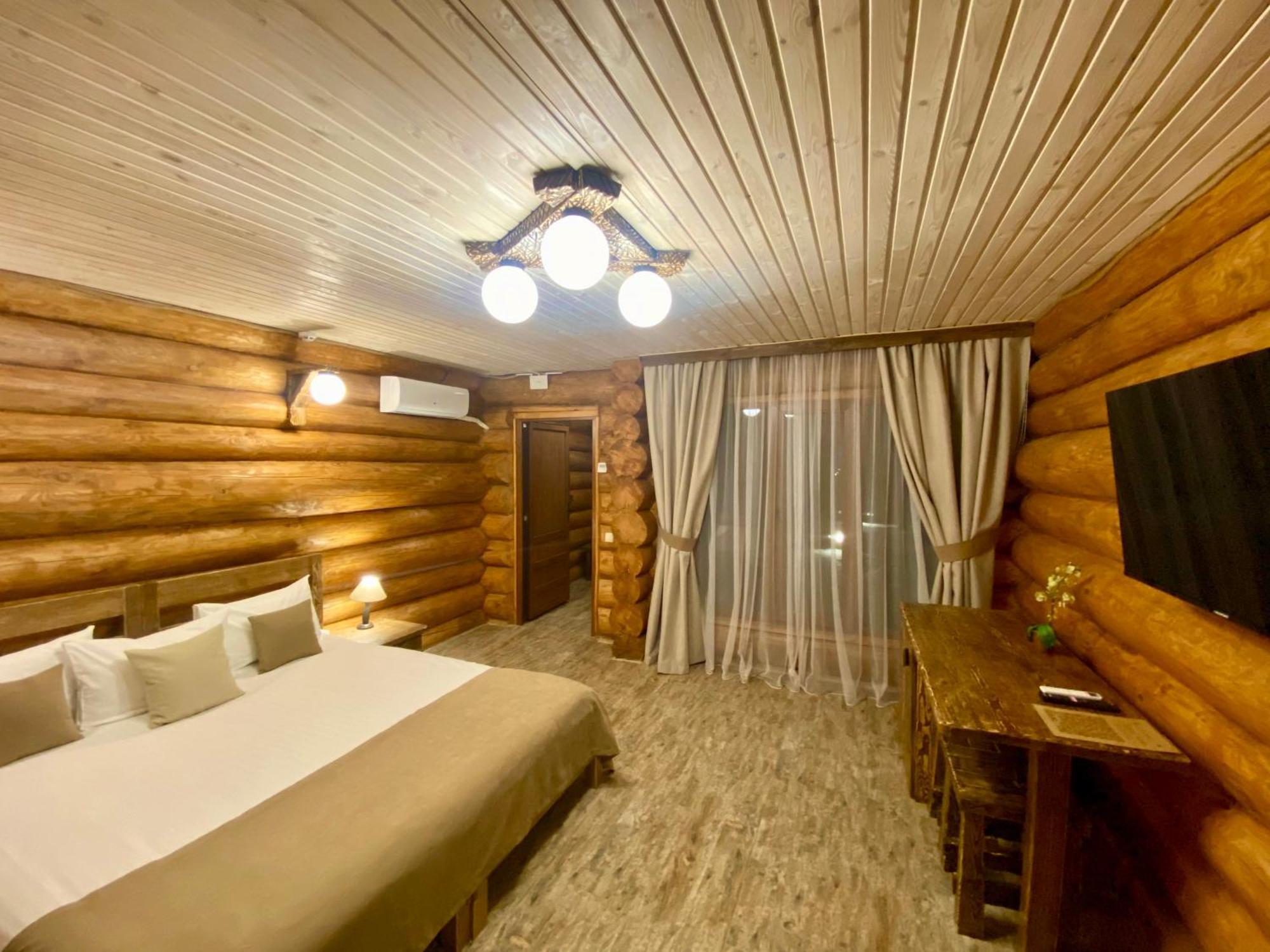 Resort Stariy Prud Pylypovychi Екстериор снимка