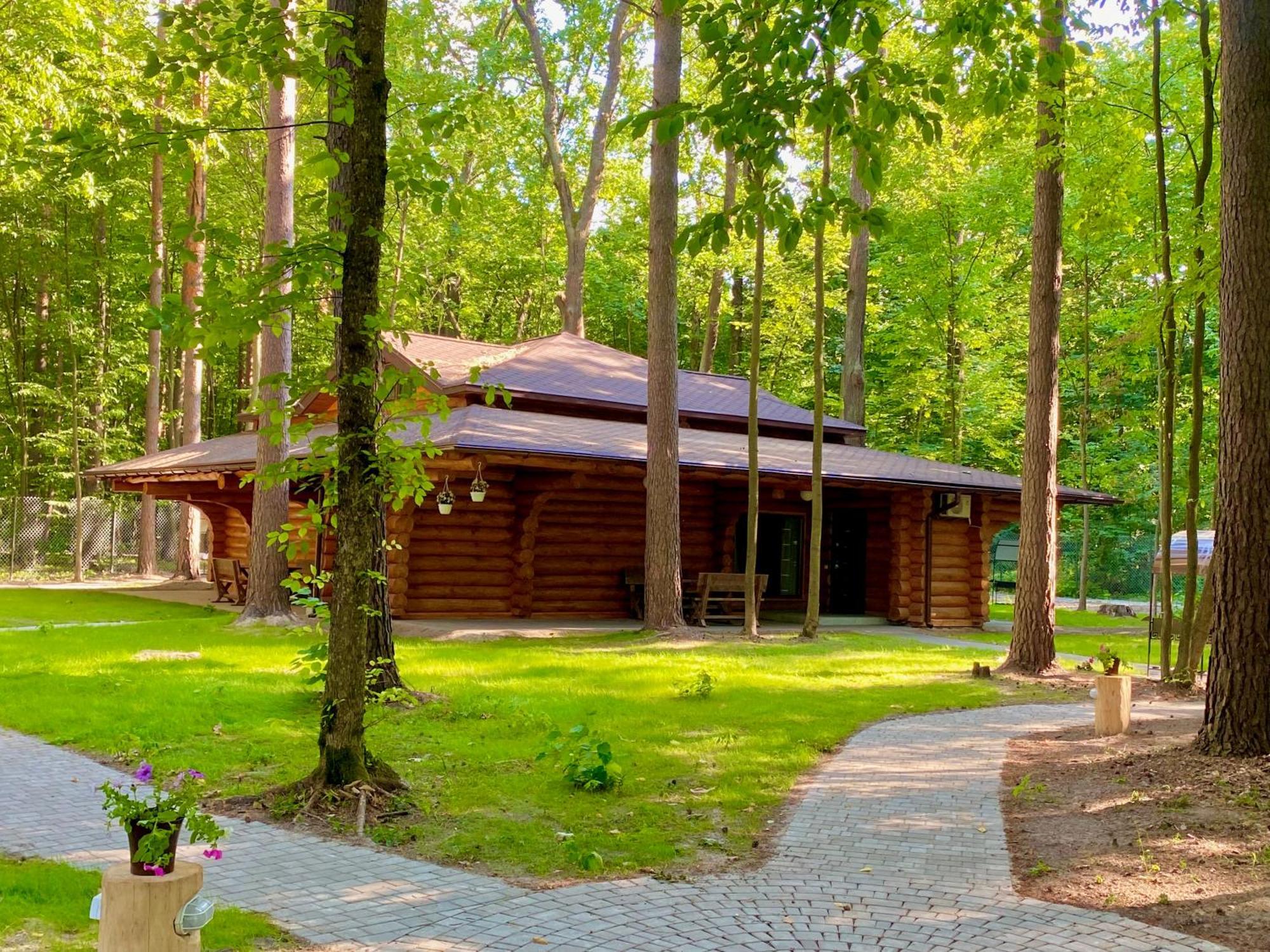 Resort Stariy Prud Pylypovychi Екстериор снимка
