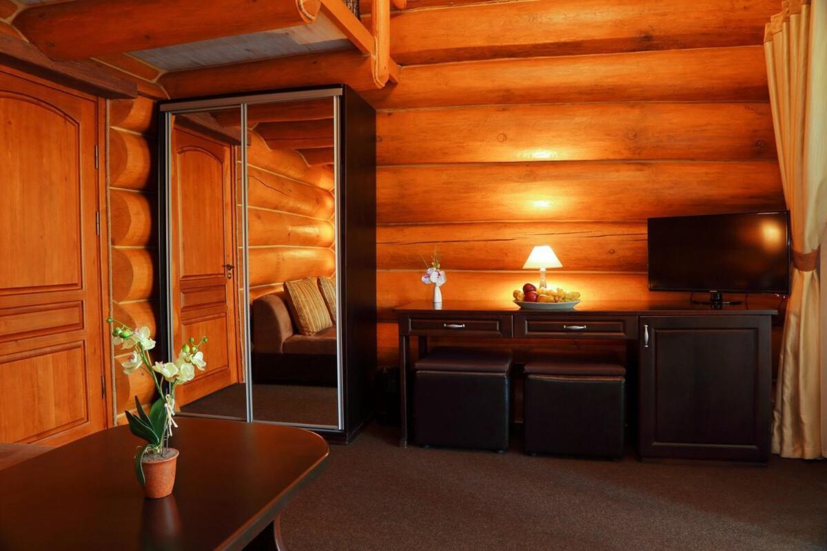 Resort Stariy Prud Pylypovychi Екстериор снимка