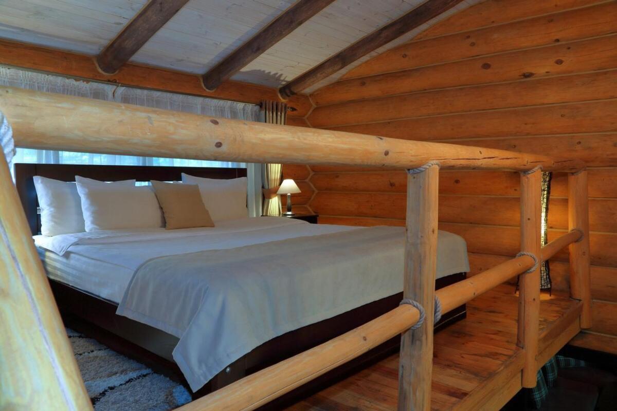 Resort Stariy Prud Pylypovychi Екстериор снимка